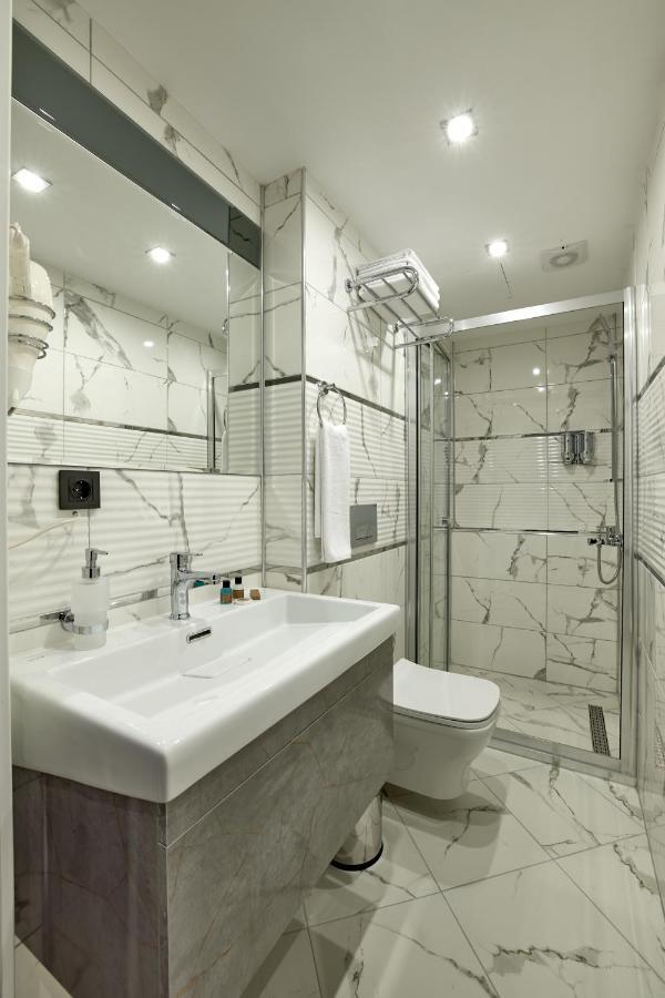 The Bold Hotel Istanbul Bagian luar foto